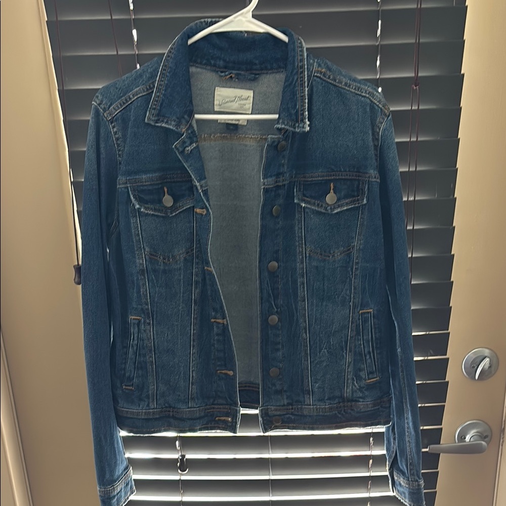 Universal Thread Blue Jean Jacket Timeless Design
